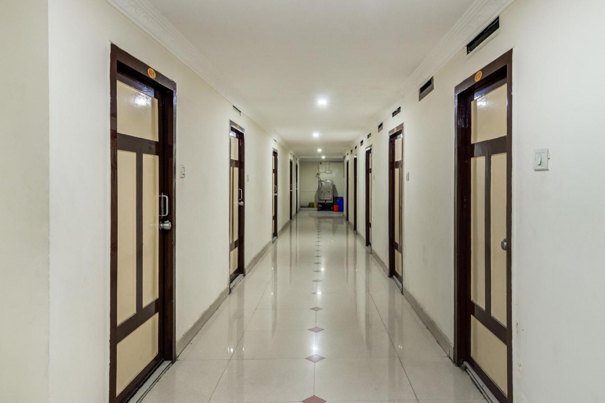 Spot On Swarna Mayuri Guntur Exterior photo